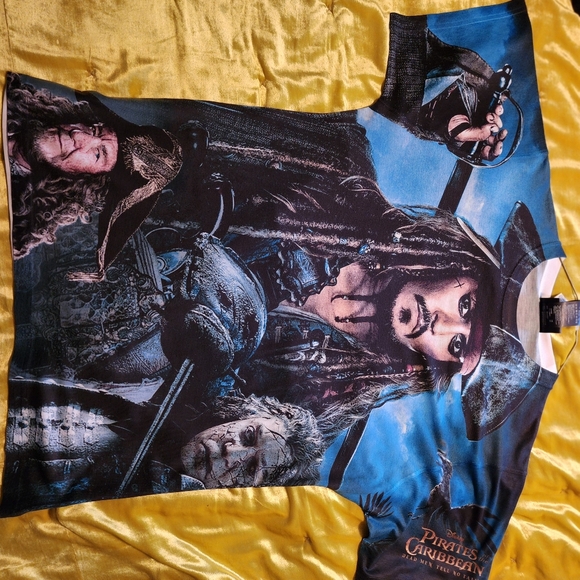 Japan, Disney Pirates of the Caribbean t-shirt New w/ Tags, XL - Picture 2 of 5